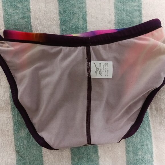 (*) MIZUNO SWIM BRIEF, PURPLE PATTERNS, JAPANESE SIZE "L" - (Pre-Owned) - Picture 6 of 8